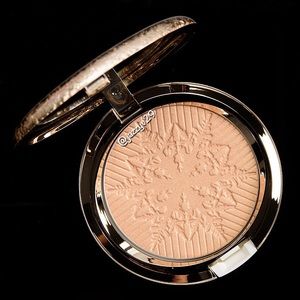 ❄️MAC Cosmetics Snow Ball Opalescent Face Powder/ Highlighter❄️